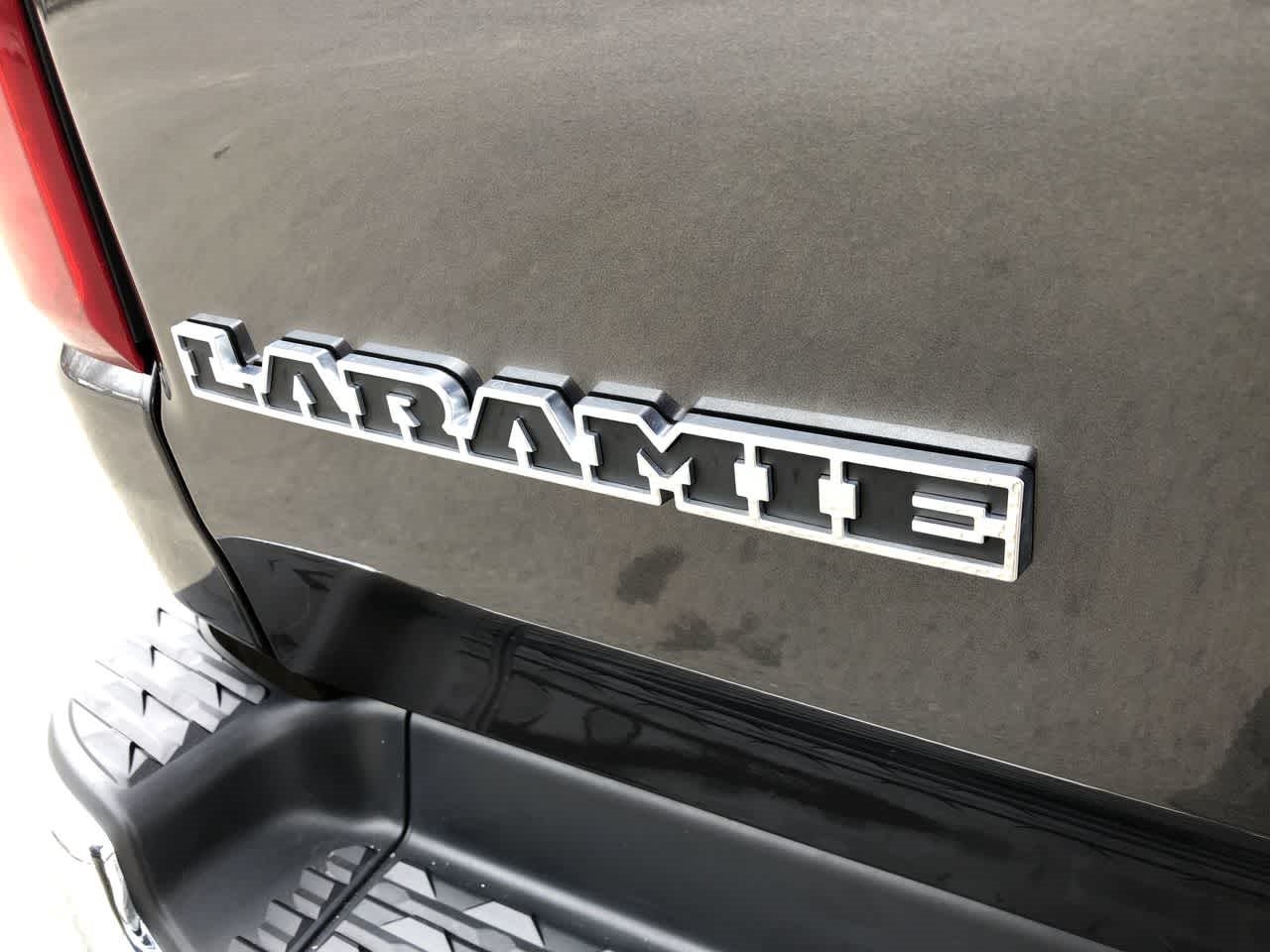 2022 RAM 1500 Laramie 4x4 Crew Cab 57 Box