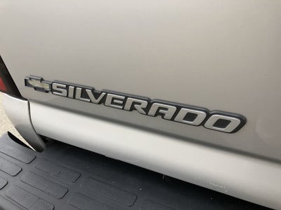 2005 Chevrolet Silverado 1500 LS Crew Cab 143.5 WB 4WD